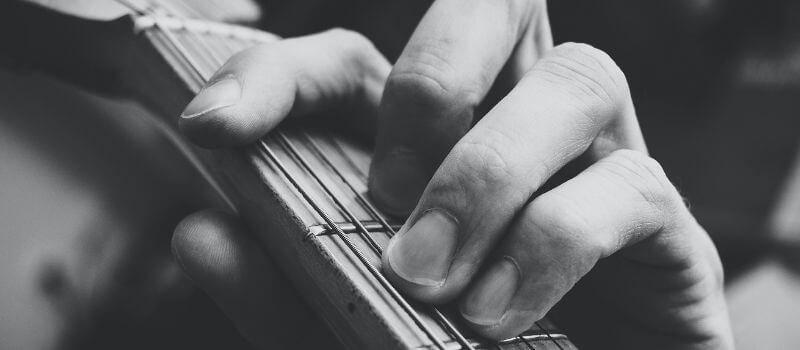 Discipline een experiment doen Slechthorend Alles wat je moet weten over gitaarakkoorden | MaxiAxi.com