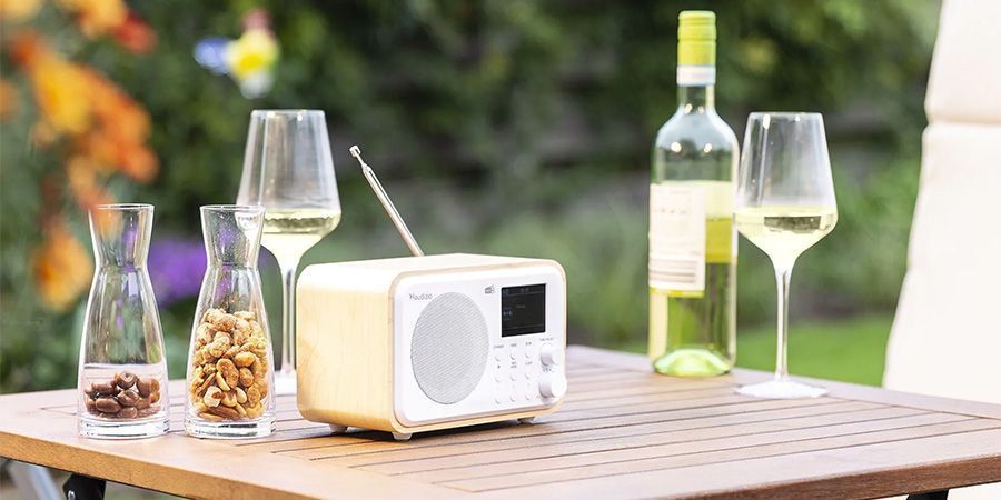 tij constante Fjord Wat is het verschil tussen DAB radio en internetradio?