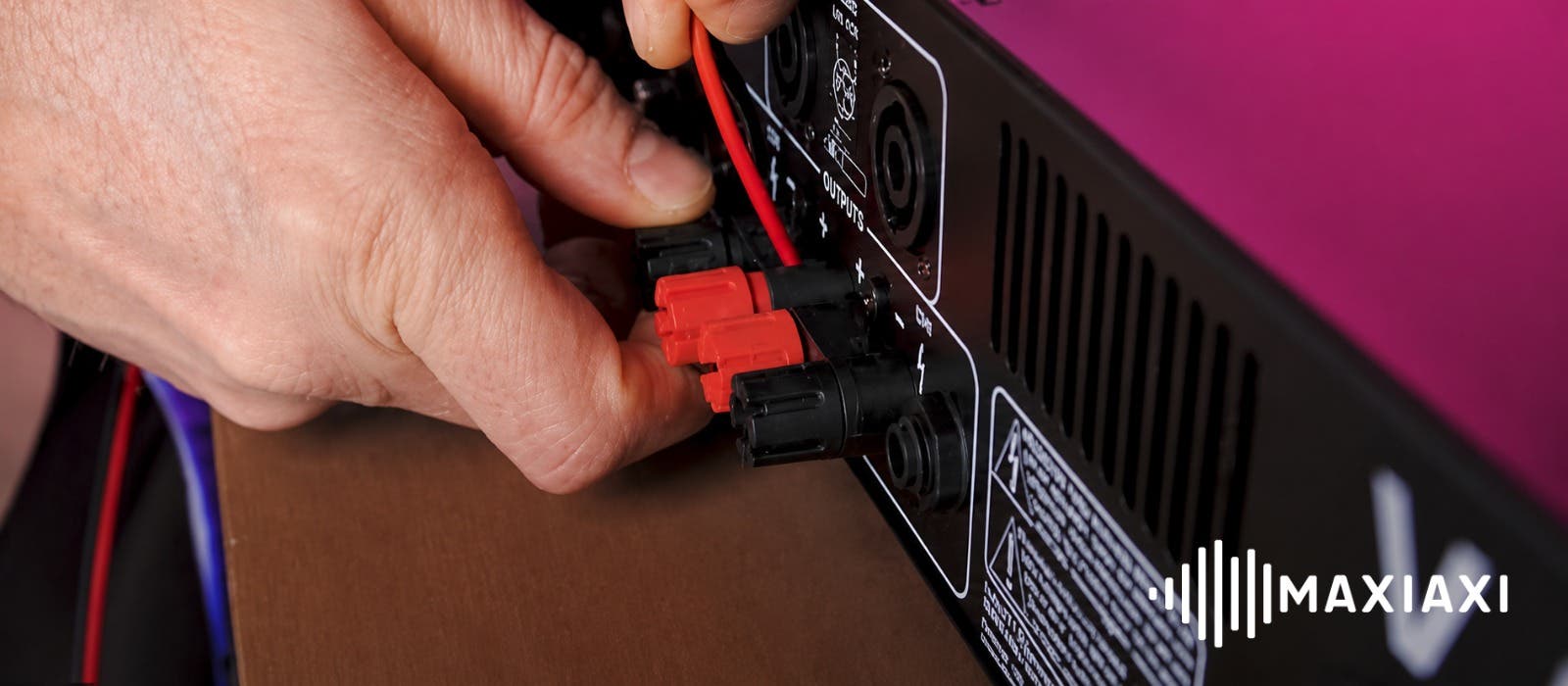 Speakers aansluiten op versterker: alles wat je weten moet