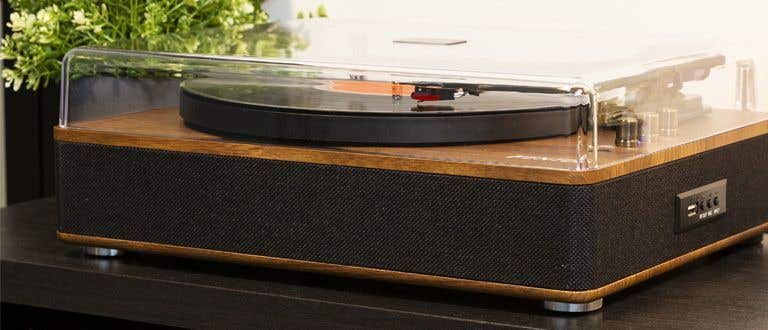 Platenspeler met ingebouwde speakers