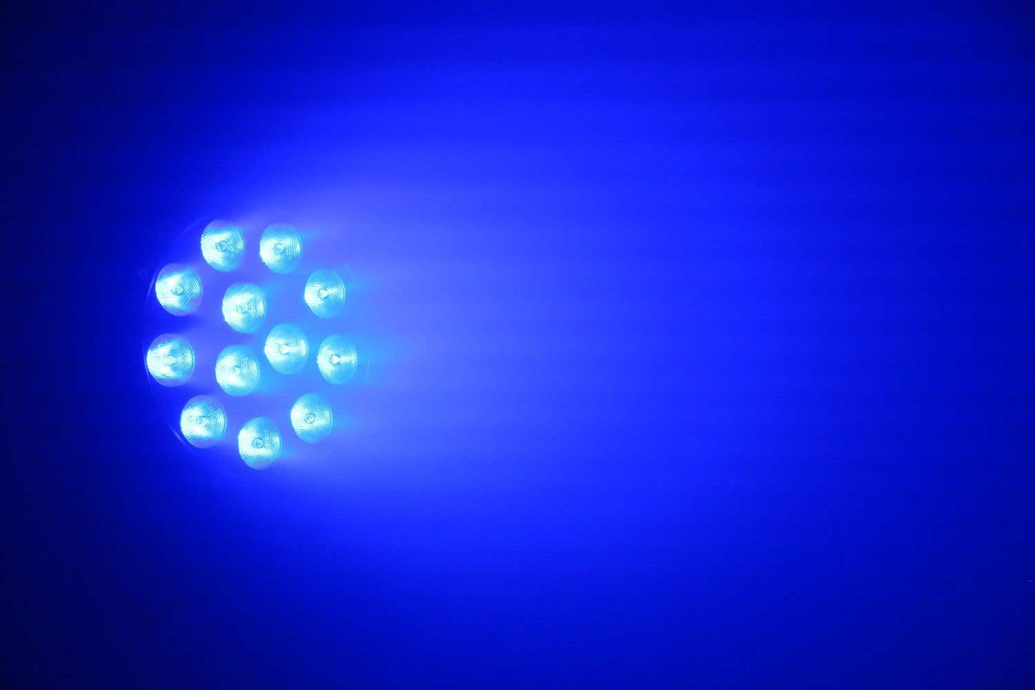 Beamz Professional Bac506W Witte Aluminium Led Par 12X 18W Incl Remote beamz professional kopen in de aanbieding Beamz Professional Bac506W Witte Aluminium Led Par 12X 18W Incl Remote beamz professional kopen in de aanbieding