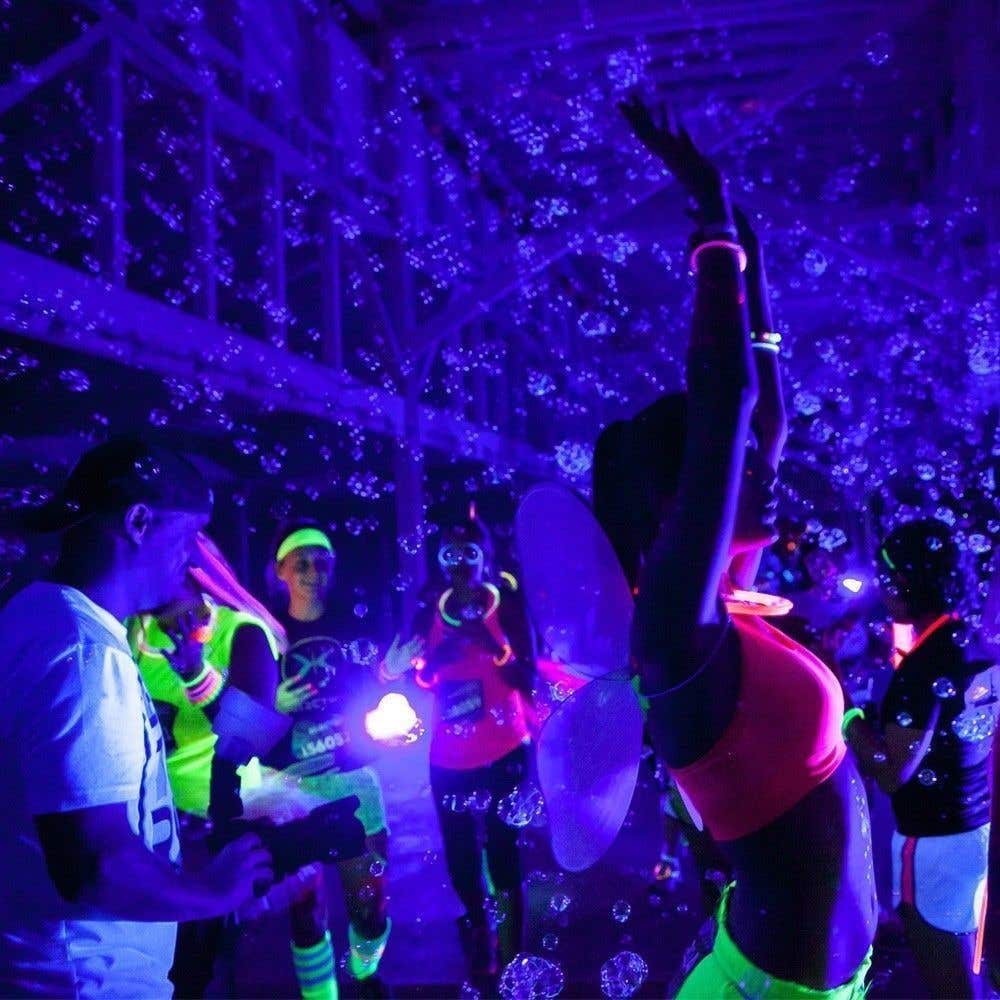 BeamZ BUV293 blacklight bar met 18 krachtige UV LED's van 3W per LED
