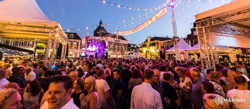 Het spektakel vindt plaats op het hoofdpodium bij de Boeskool is Lös!