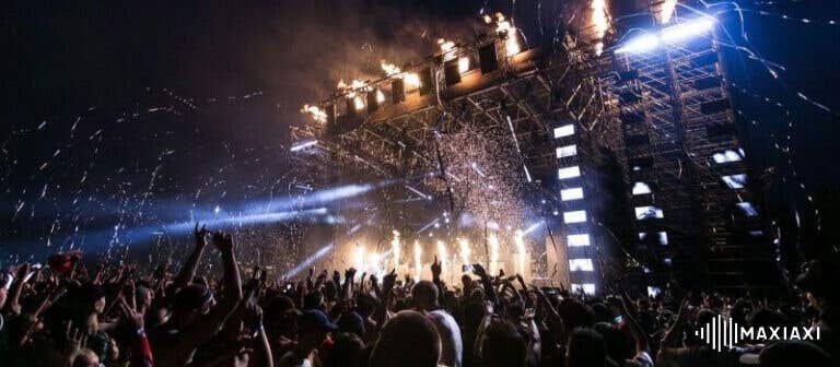 Feestende menigte gaat los op Paaspop 2023