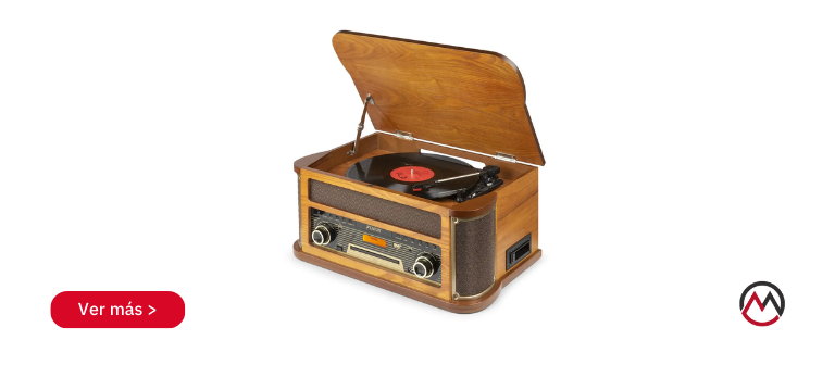 Tocadiscos Fenton Memphis sobre un aparador en una sala de estar