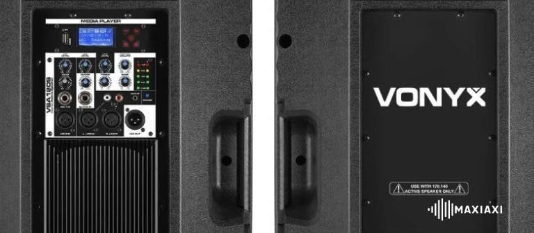 Afbeelding van de achterkant van een actieve speaker (links) & passieve speaker (rechts)