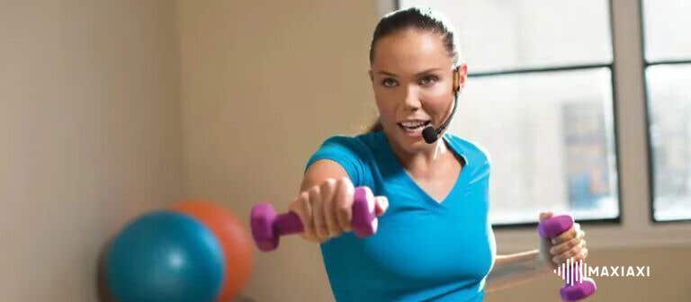 drahtloses kopfmikrofon im Einsatz