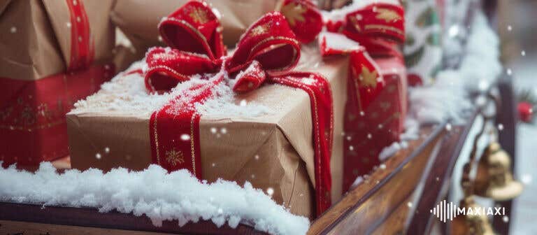 Ein Weihnachtsgeschenk mit Kunstschnee aus einem Schneemaschine