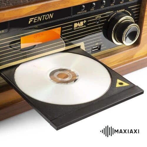 Nahaufnahme des CD-Players auf einem Plattenspieler